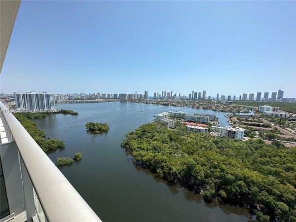 16385 Biscayne Blvd , Unit 2716, North Miami Beach, FL 33160