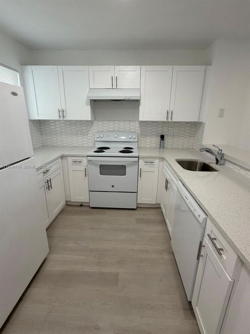 8730 N Sherman Cir, Unit 106, Miramar, FL 33025 Photo