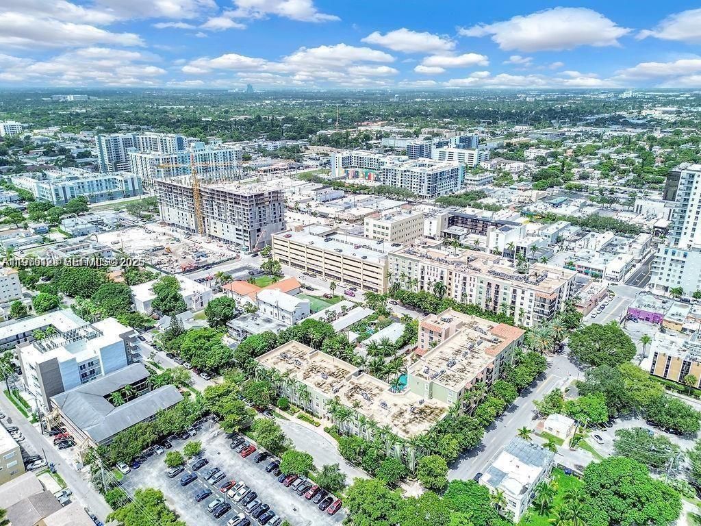 2005 Jefferson St , Unit 205, Hollywood, FL 33020 Photo