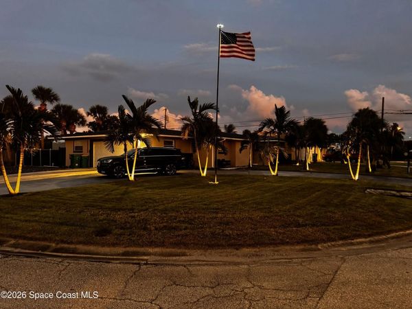 301 S Shannon Avenue , Indialantic, FL 32903