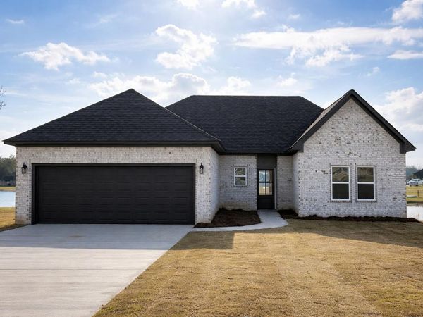 72 O'Neil St., Ecru, MS 38841