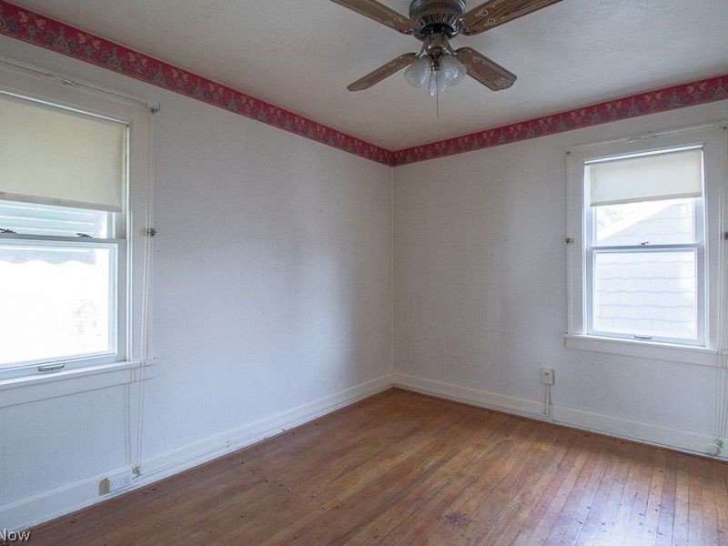 1376 Avondale Road, Cleveland, OH 44121 Photo 17
