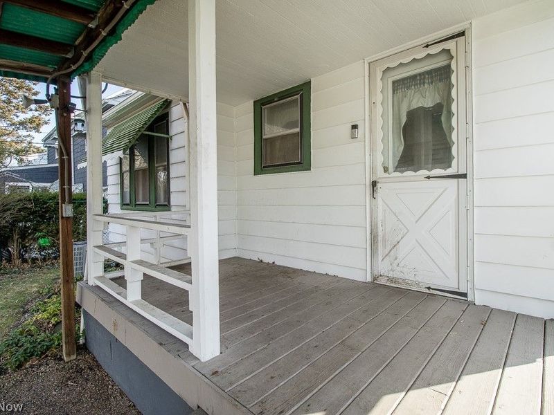 1376 Avondale Road, Cleveland, OH 44121 Photo 5