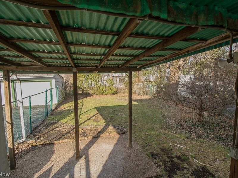 1376 Avondale Road, Cleveland, OH 44121 Photo 6