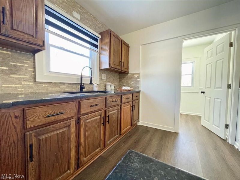 250 Center Road, Bedford, OH 44146 Photo 9