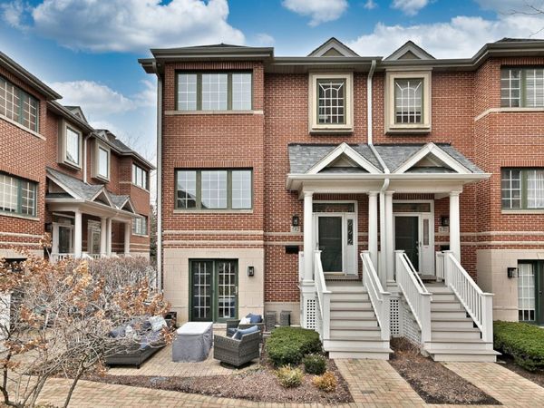 142 W 3rd Street , Unit 142, Elmhurst, IL 60126