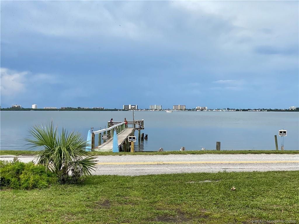 4800 NE Blue Heron Lane, Unit 6, Jensen Beach, FL 34957 Photo