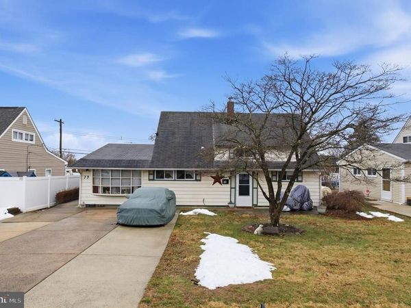 79 AUTUMN LANE, LEVITTOWN, PA 19055