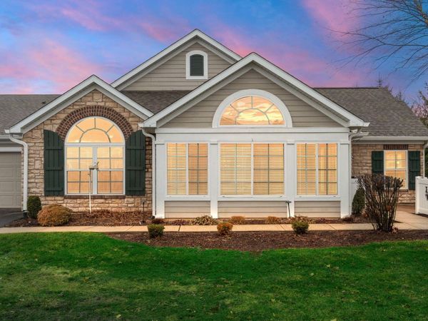 2304 Allison Circle, Unit 2304, Valparaiso, IN 46383