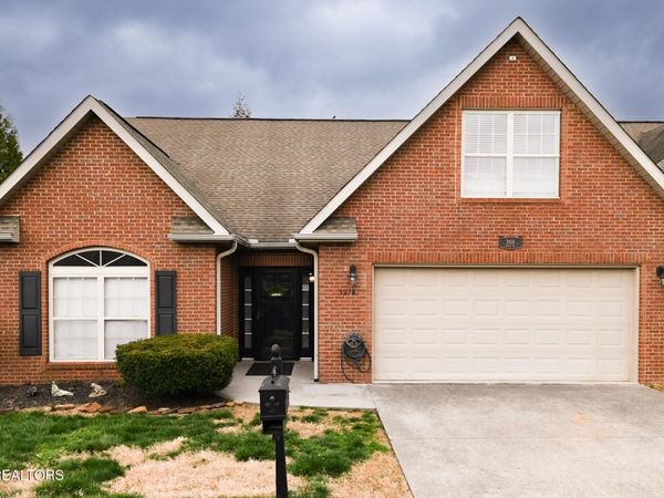 3918 Doral Drive, Maryville, TN 37801