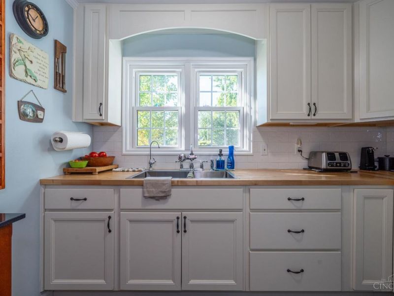 1599 Garringer Road, Silvercreek Twp, OH 45335 Photo 12