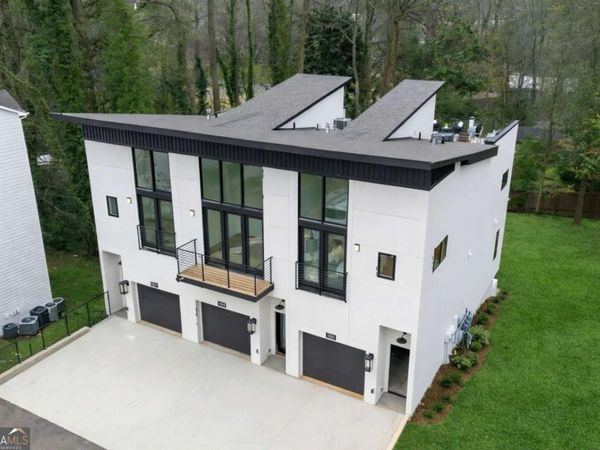 1169 Penny Lane, Atlanta, GA 30329