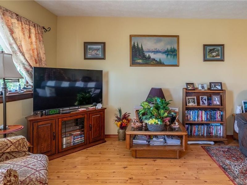 1599 Garringer Road, Jamestown, OH 45335 Photo 4