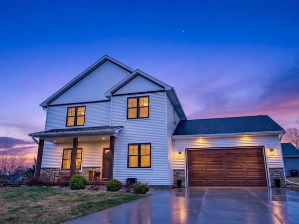 166 Cardinal Lane, Fall River, WI 53932