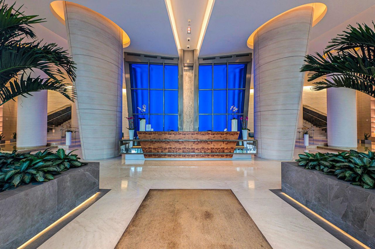 18201 Collins Avenue, Sunny Isles Beach, FL 33160 Photo