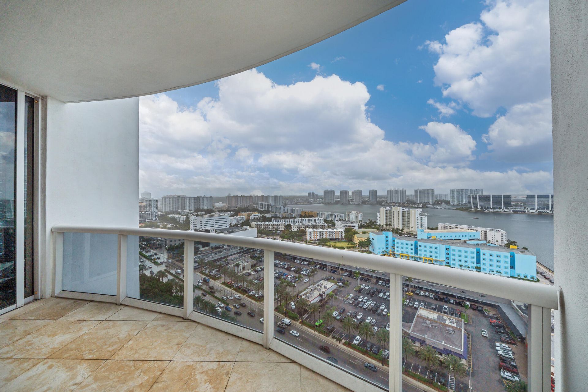18201 Collins Avenue, Sunny Isles Beach, FL 33160 Photo