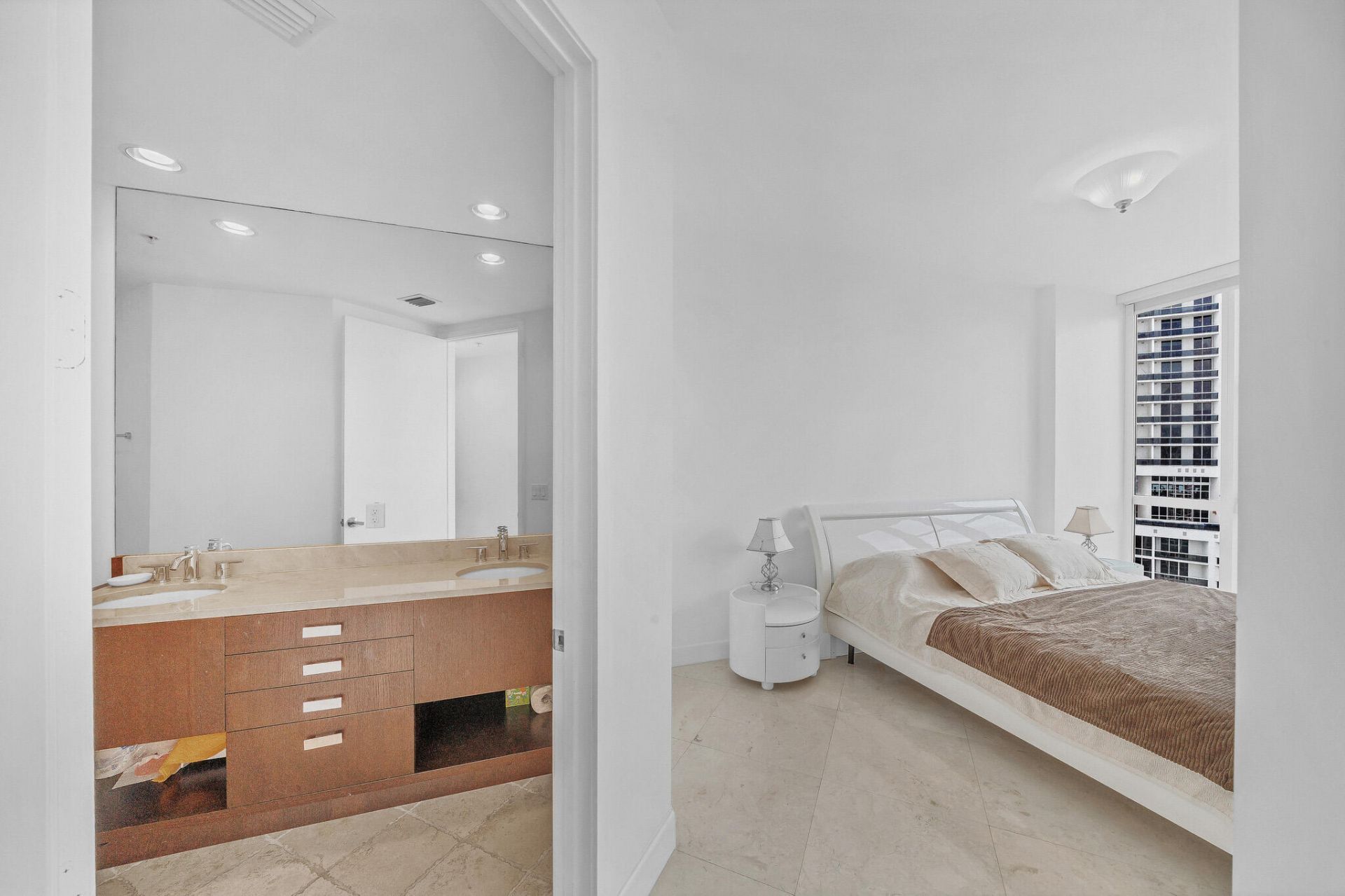 18201 Collins Avenue, Sunny Isles Beach, FL 33160 Photo