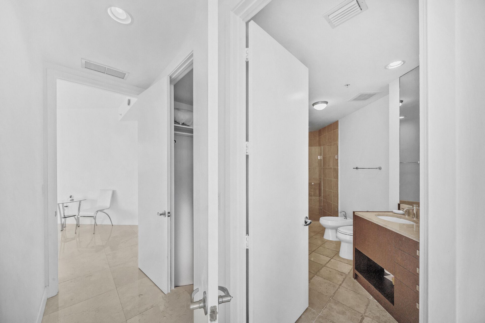 18201 Collins Avenue, Sunny Isles Beach, FL 33160 Photo