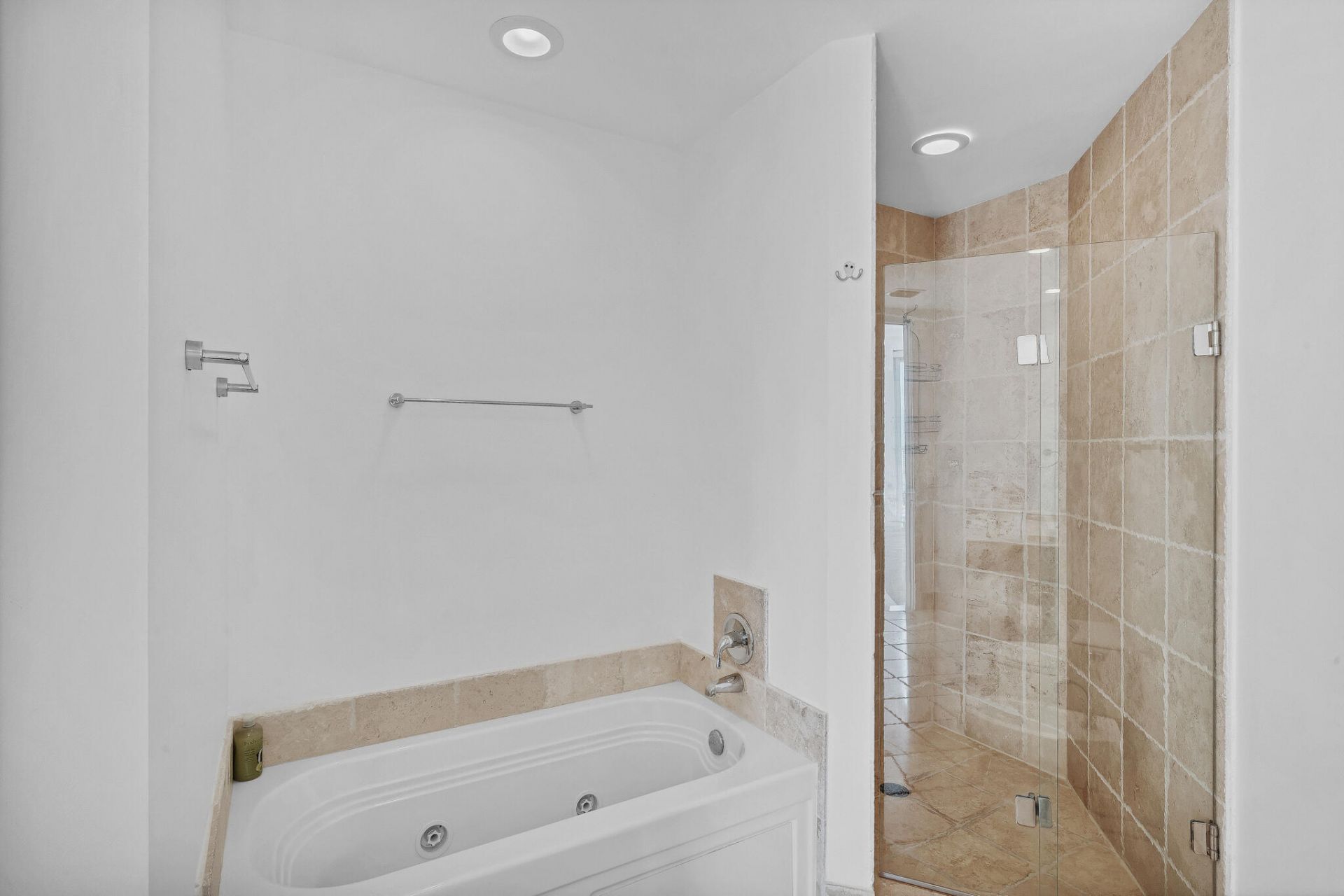 18201 Collins Avenue, Sunny Isles Beach, FL 33160 Photo