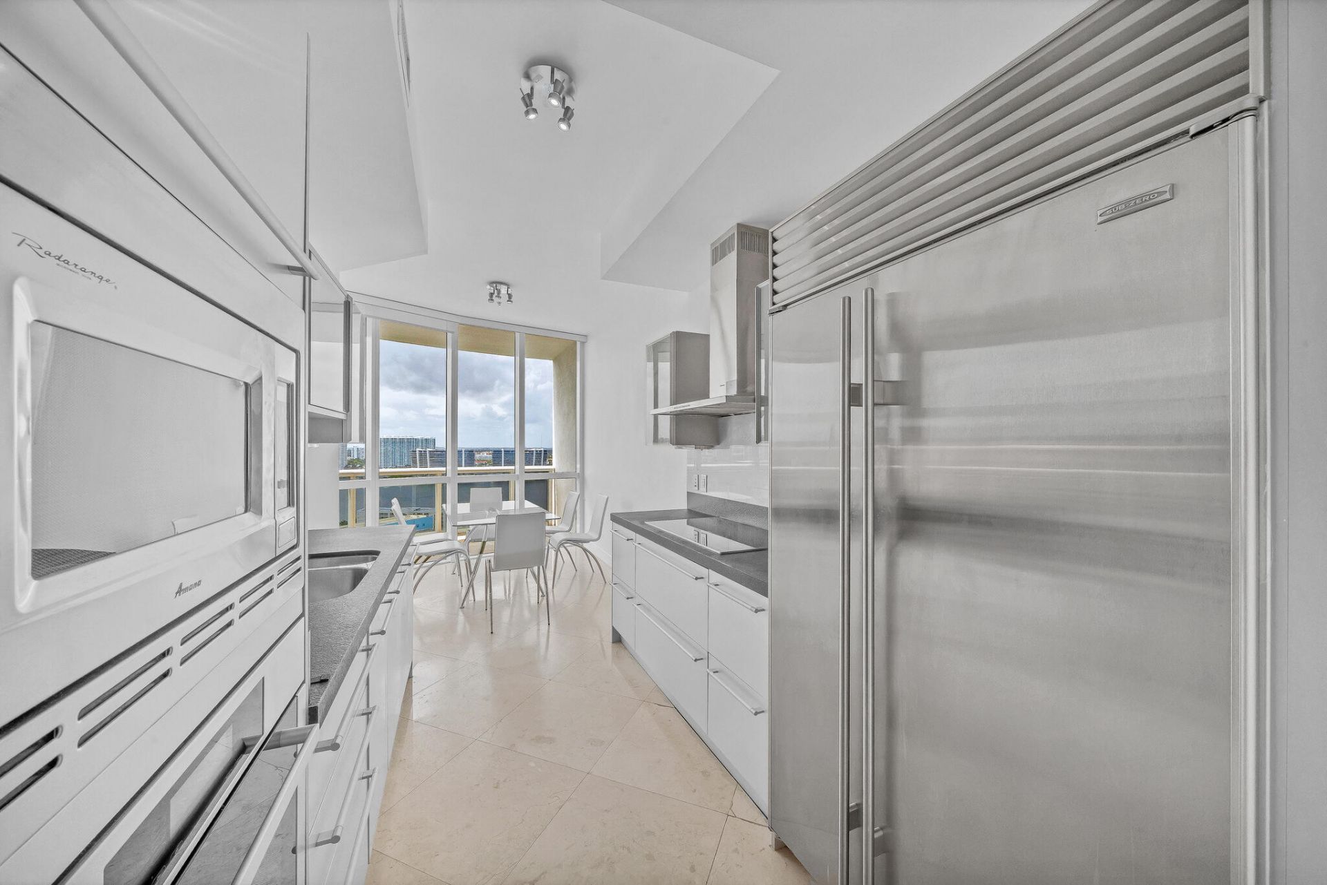 18201 Collins Avenue, Sunny Isles Beach, FL 33160 Photo