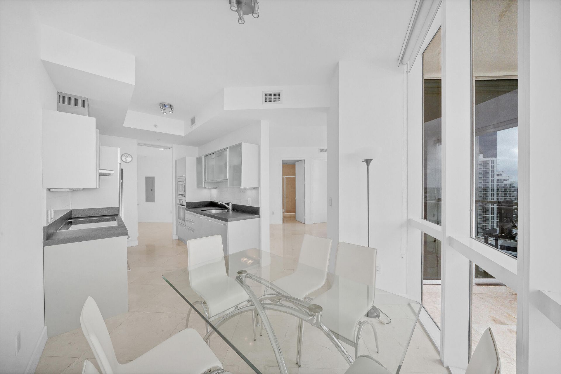 18201 Collins Avenue, Sunny Isles Beach, FL 33160 Photo