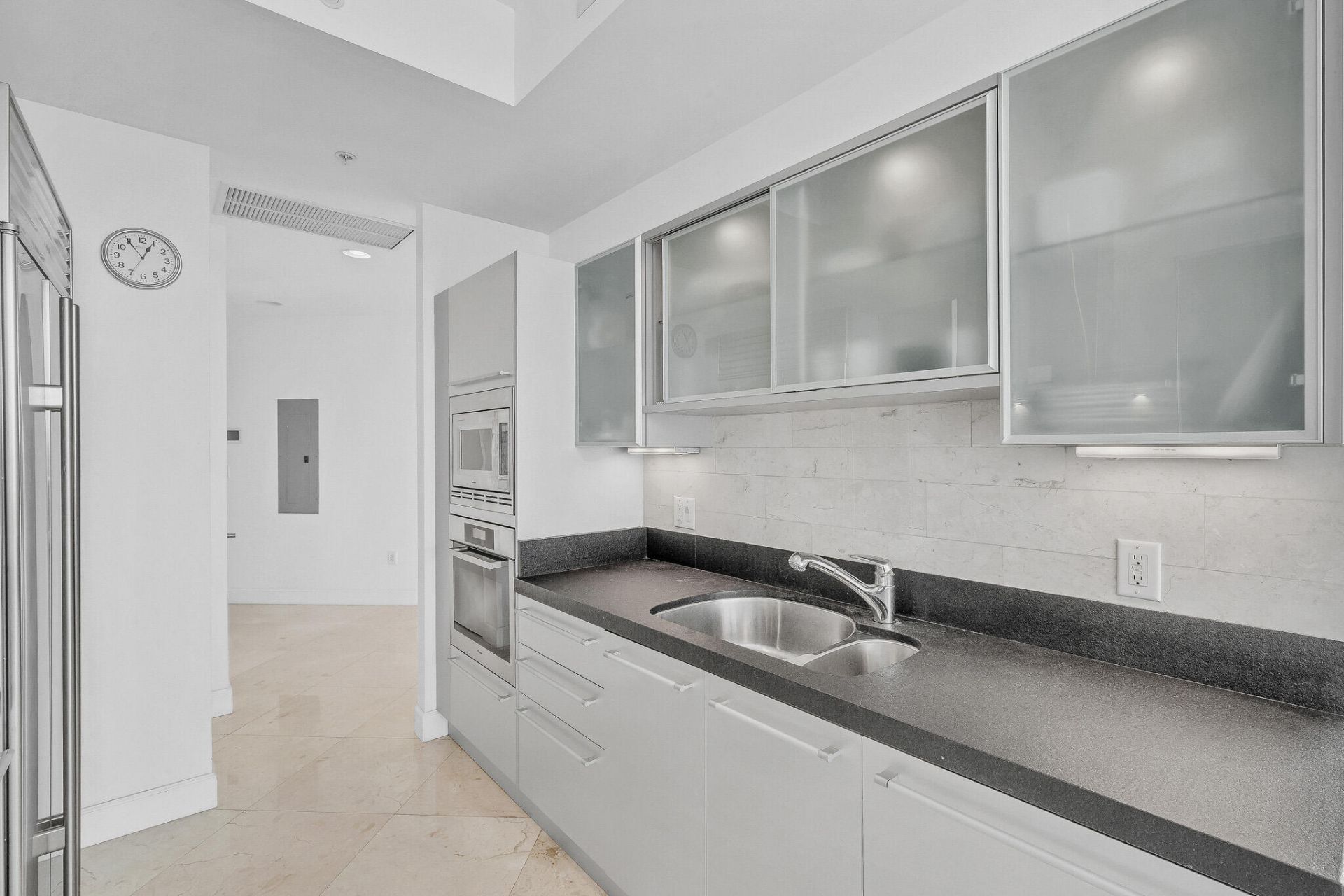 18201 Collins Avenue, Sunny Isles Beach, FL 33160 Photo