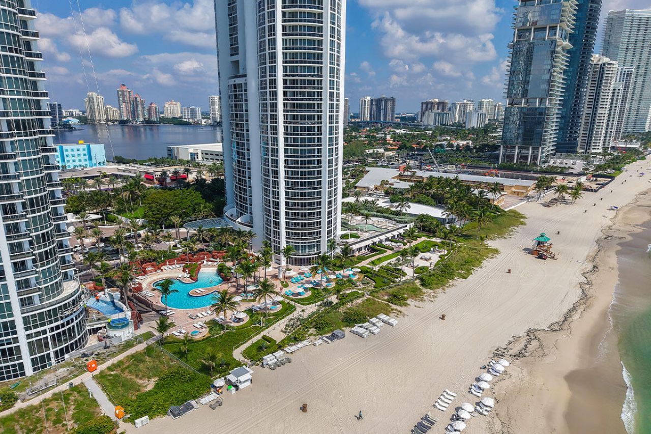 18201 Collins Avenue, Sunny Isles Beach, FL 33160 Photo