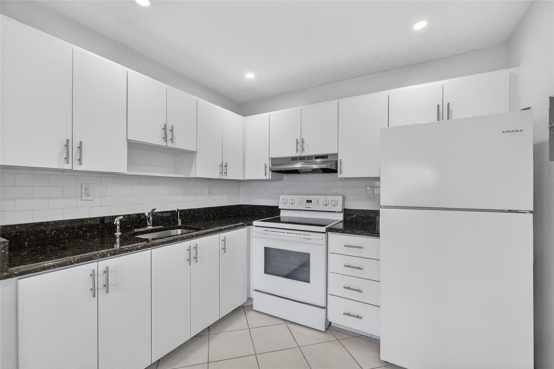 608 Normandy, Unit M, Delray Beach, FL 33484 Photo