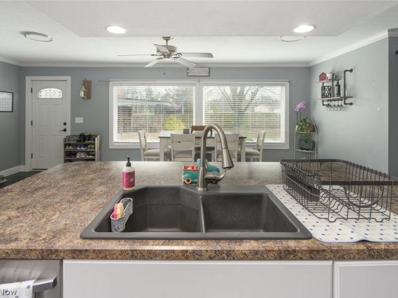 1402 S Chapel Street, Louisville, OH 44641 Photo 12