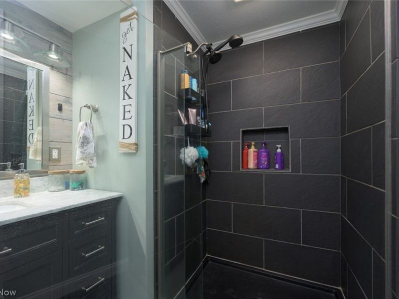 1402 S Chapel Street, Louisville, OH 44641 Photo 16