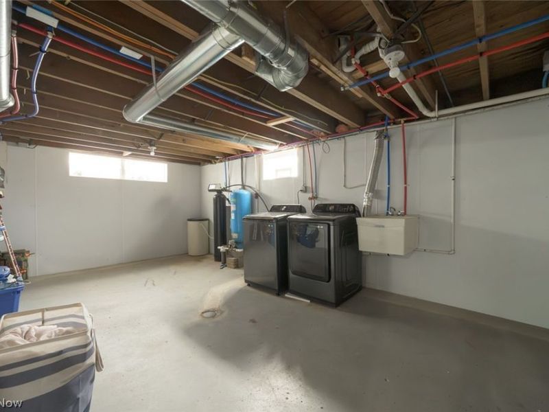 1402 S Chapel Street, Louisville, OH 44641 Photo 22