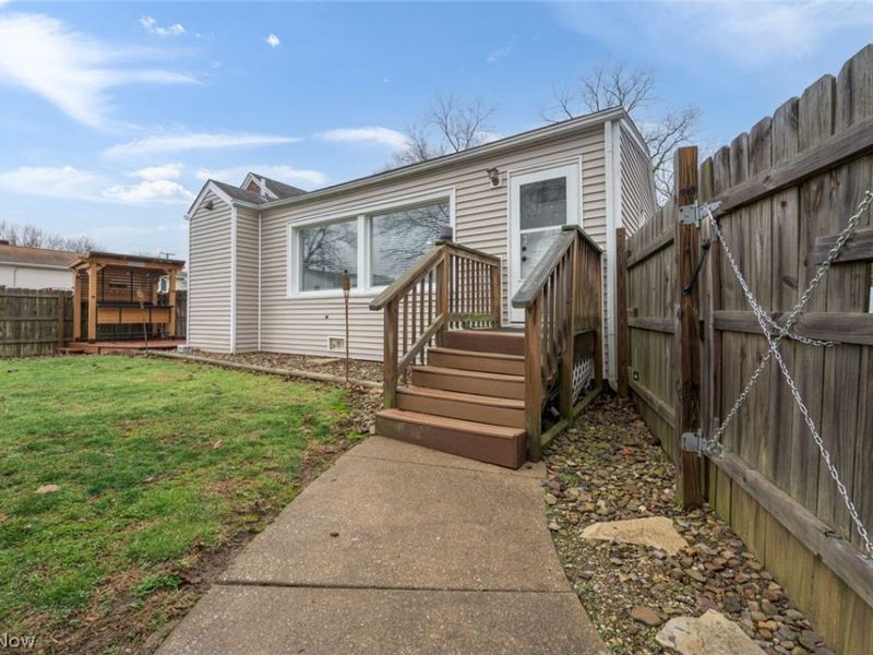 1402 S Chapel Street, Louisville, OH 44641 Photo 36