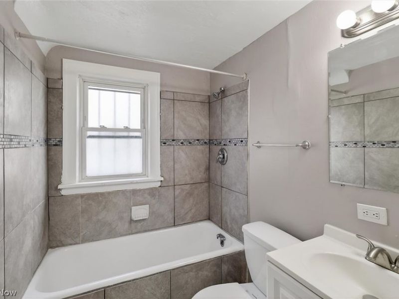 13305 Harvard Avenue , Cleveland, OH 44105 Photo 14