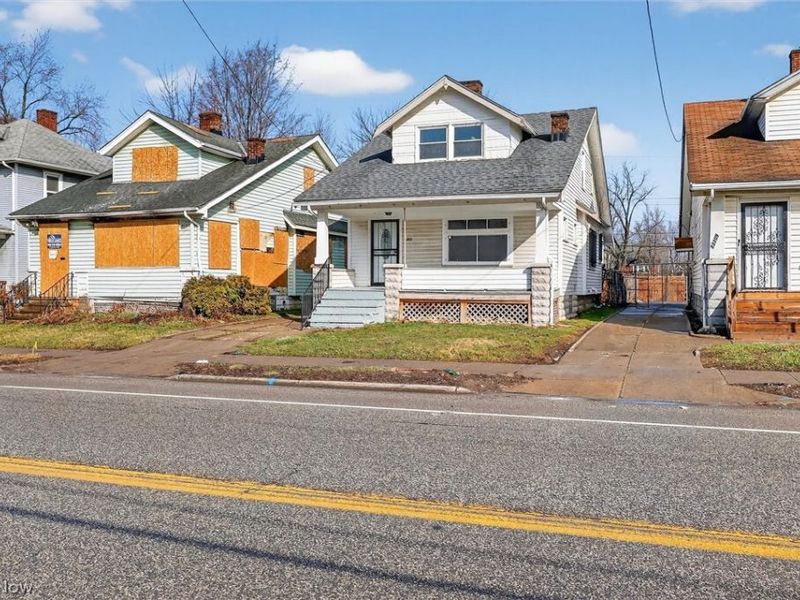 13305 Harvard Avenue , Cleveland, OH 44105 Photo 2