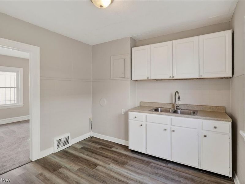 13305 Harvard Avenue , Cleveland, OH 44105 Photo 20