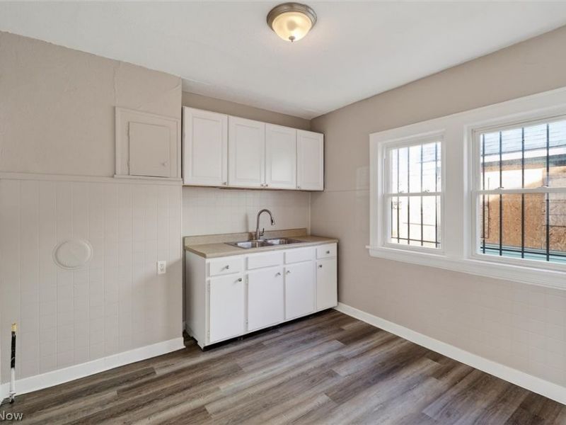 13305 Harvard Avenue , Cleveland, OH 44105 Photo 21