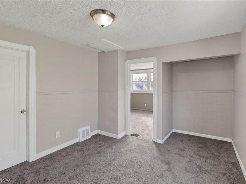 13305 Harvard Avenue , Cleveland, OH 44105 Photo 30