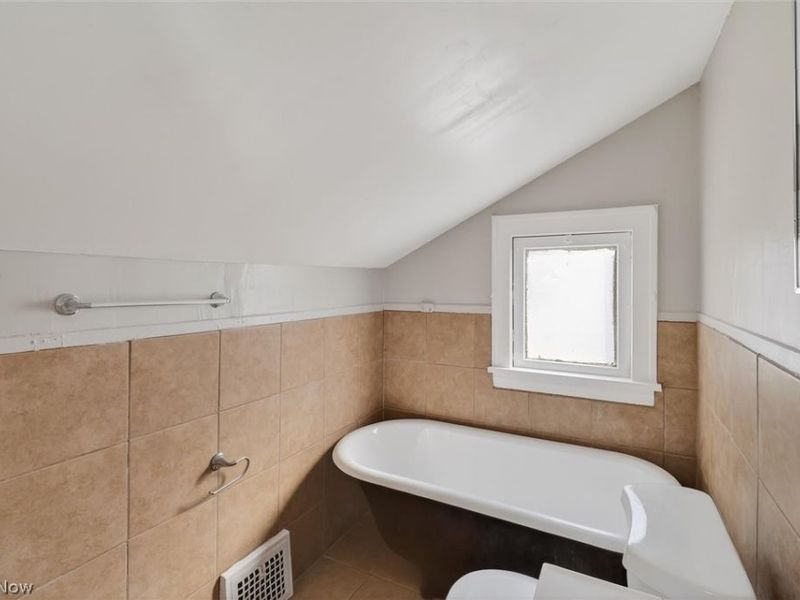 13305 Harvard Avenue , Cleveland, OH 44105 Photo 34