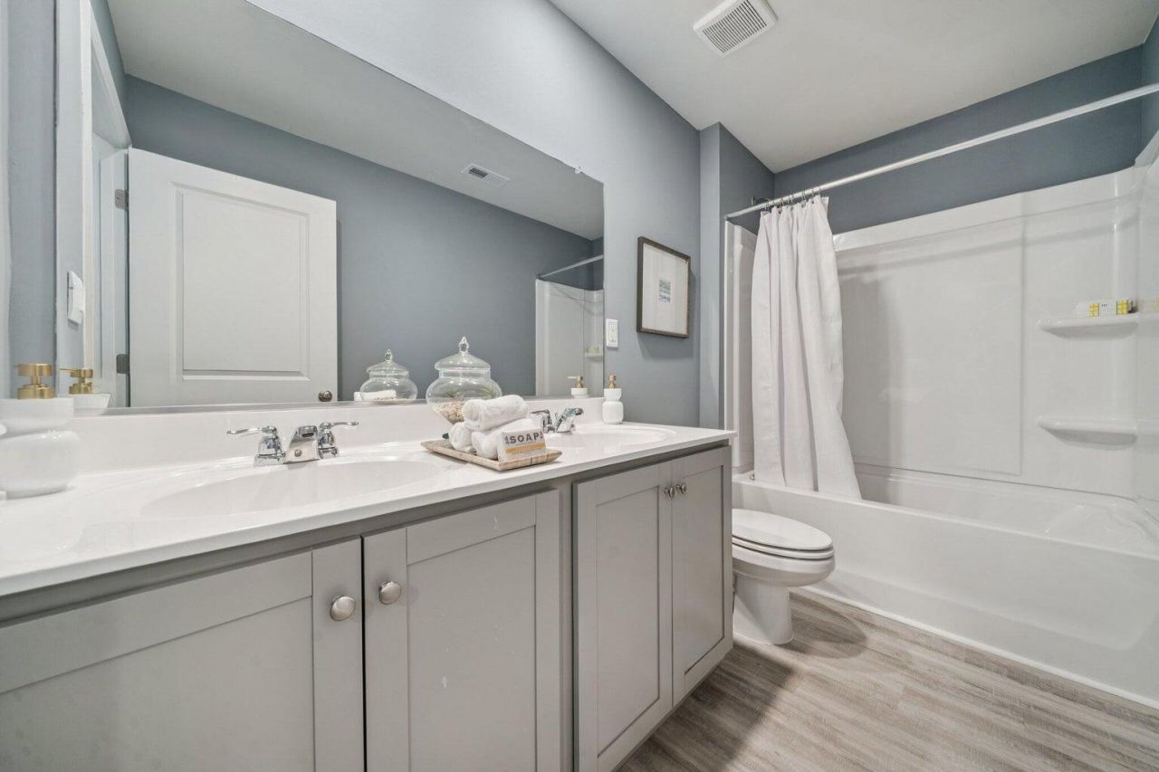 809 Baywood Lane Photo 33