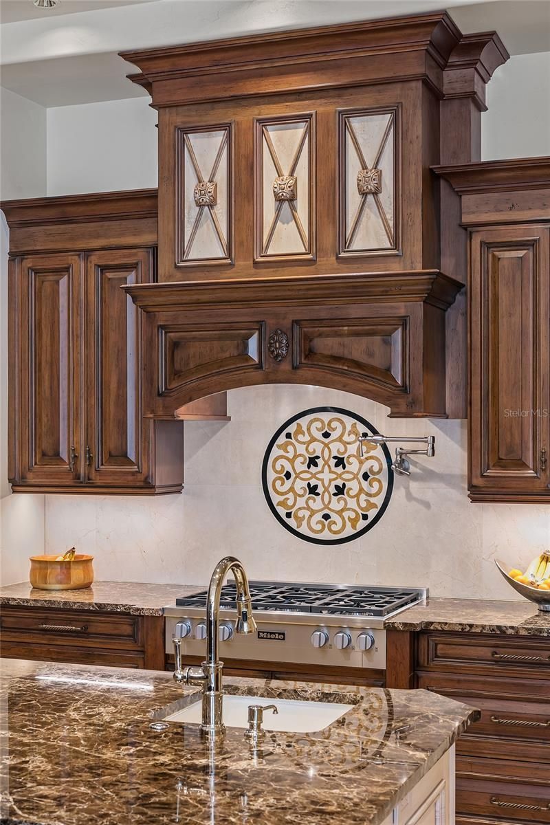 6142 Grosvenor Shore Drive, Windermere, FL 34786 Photo