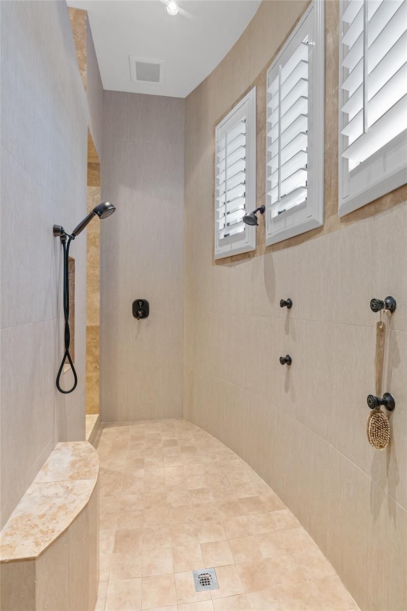 6142 Grosvenor Shore Drive, Windermere, FL 34786 Photo