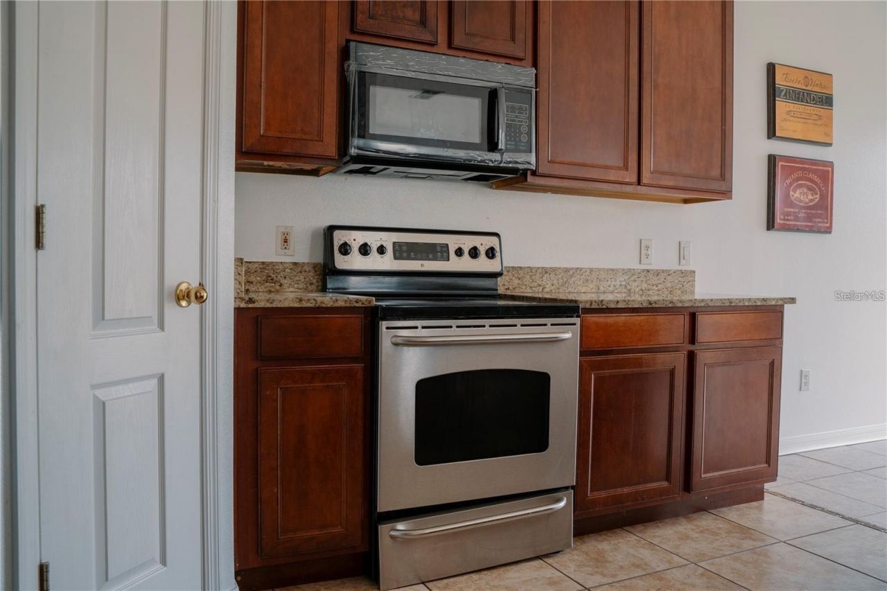 2018 Estancia Circle , Unit C, Kissimmee, FL 34741 Photo