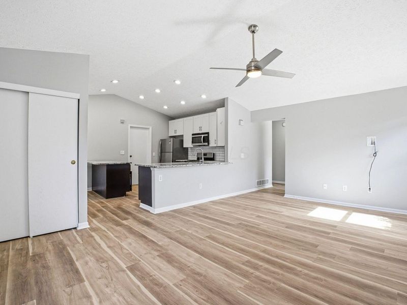 3153 Bowdoin Circle, Columbus, OH 43204 Photo 10