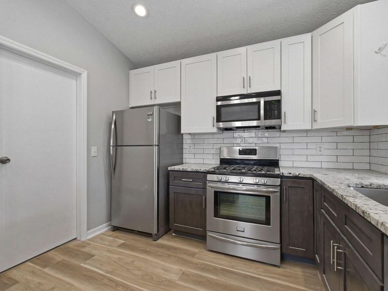 3153 Bowdoin Circle, Columbus, OH 43204 Photo 13