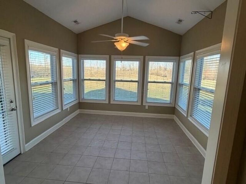 1605 Union Park Circle , Marion, OH 43302 Photo 14