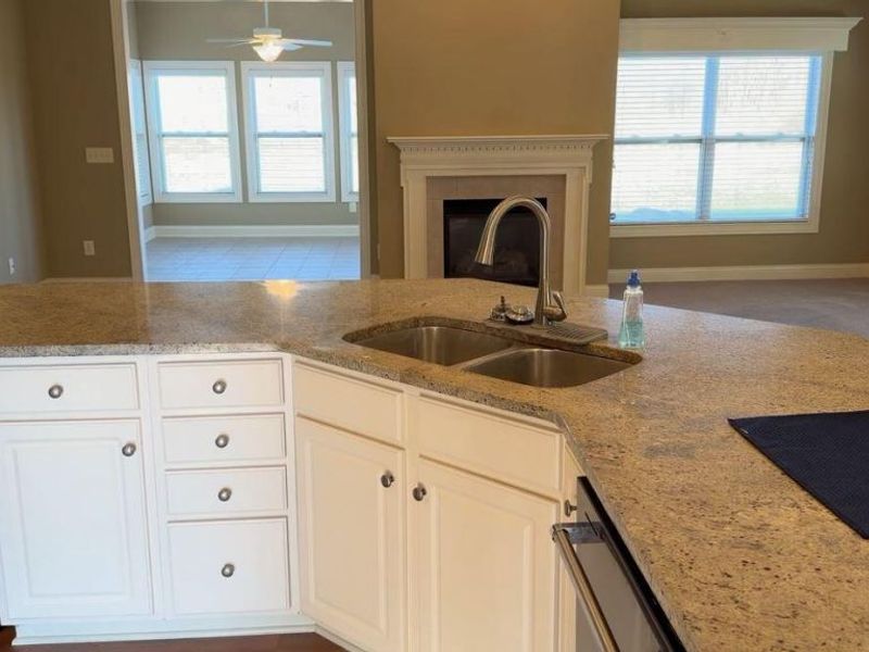 1605 Union Park Circle , Marion, OH 43302 Photo 3