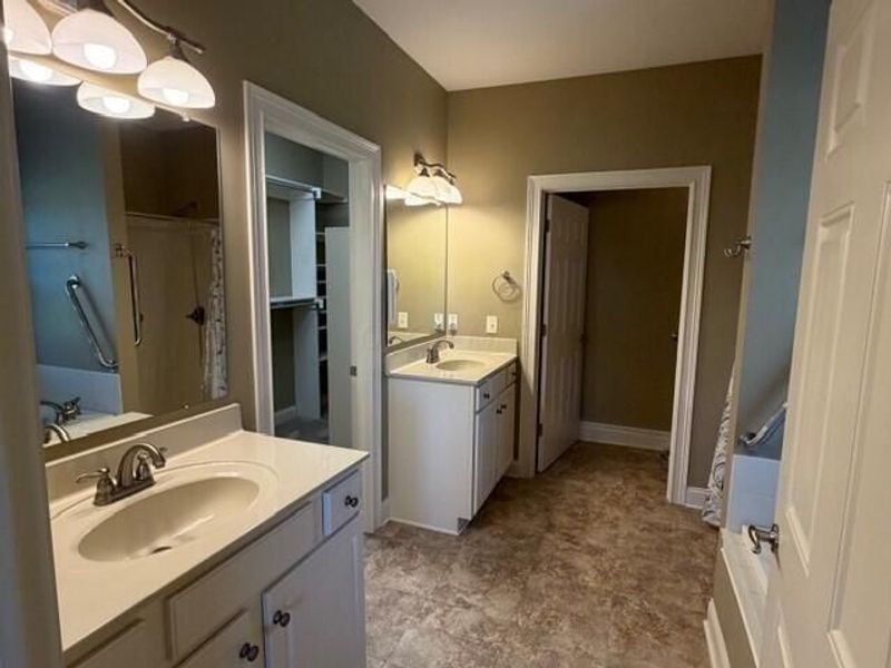 1605 Union Park Circle , Marion, OH 43302 Photo 8