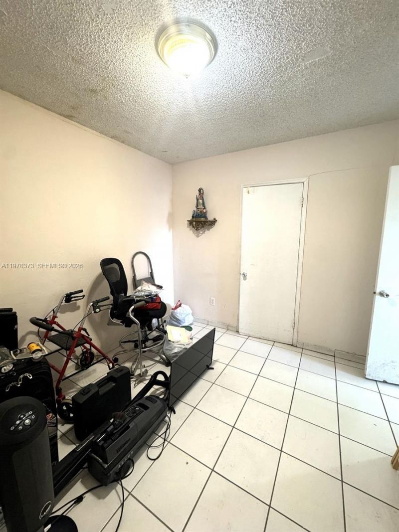 330 NW 23rd Ct, Miami, FL 33125 Photo