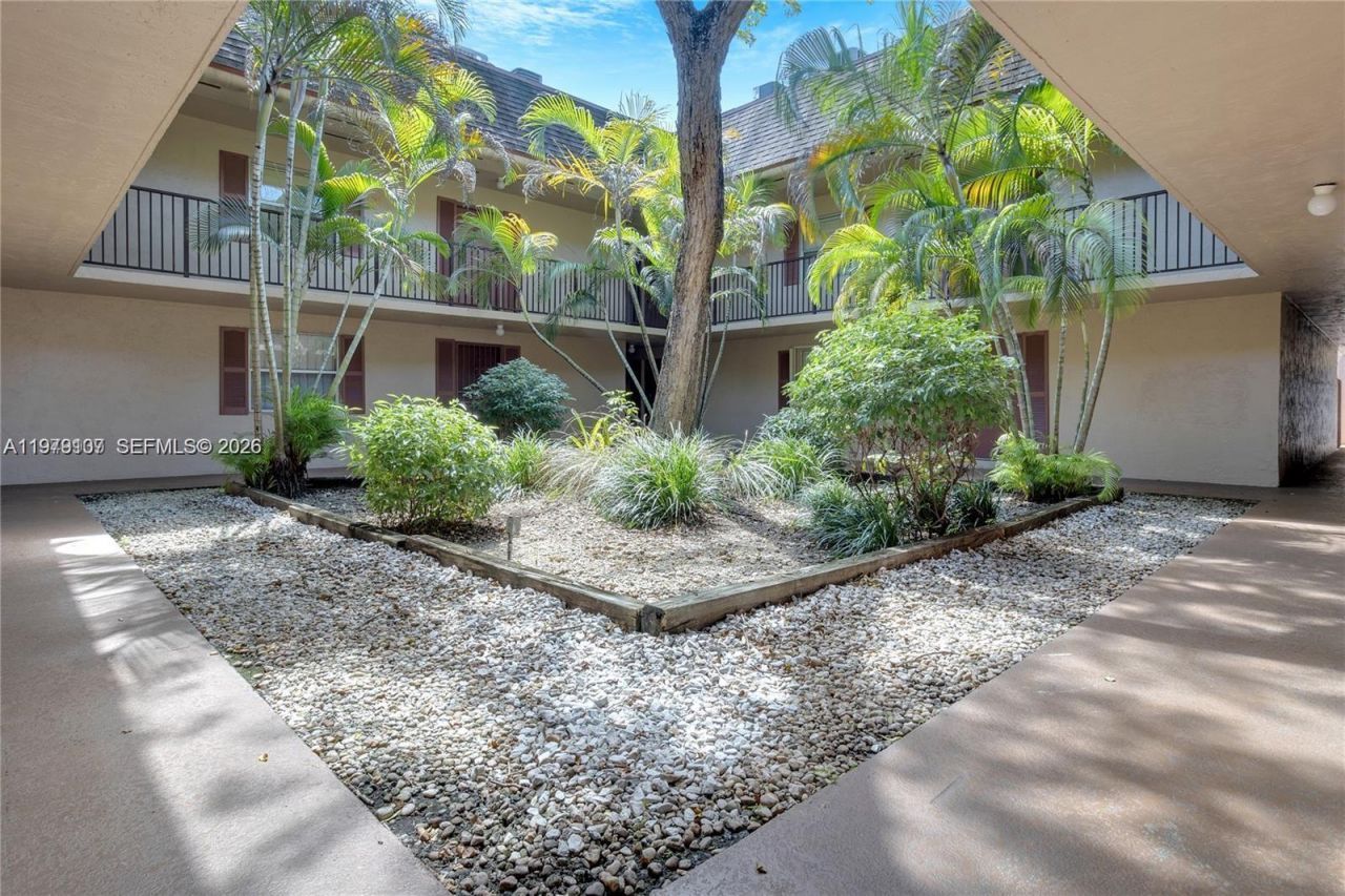 11273 SW 88 St , Unit 114J, Miami, FL 33176 Photo