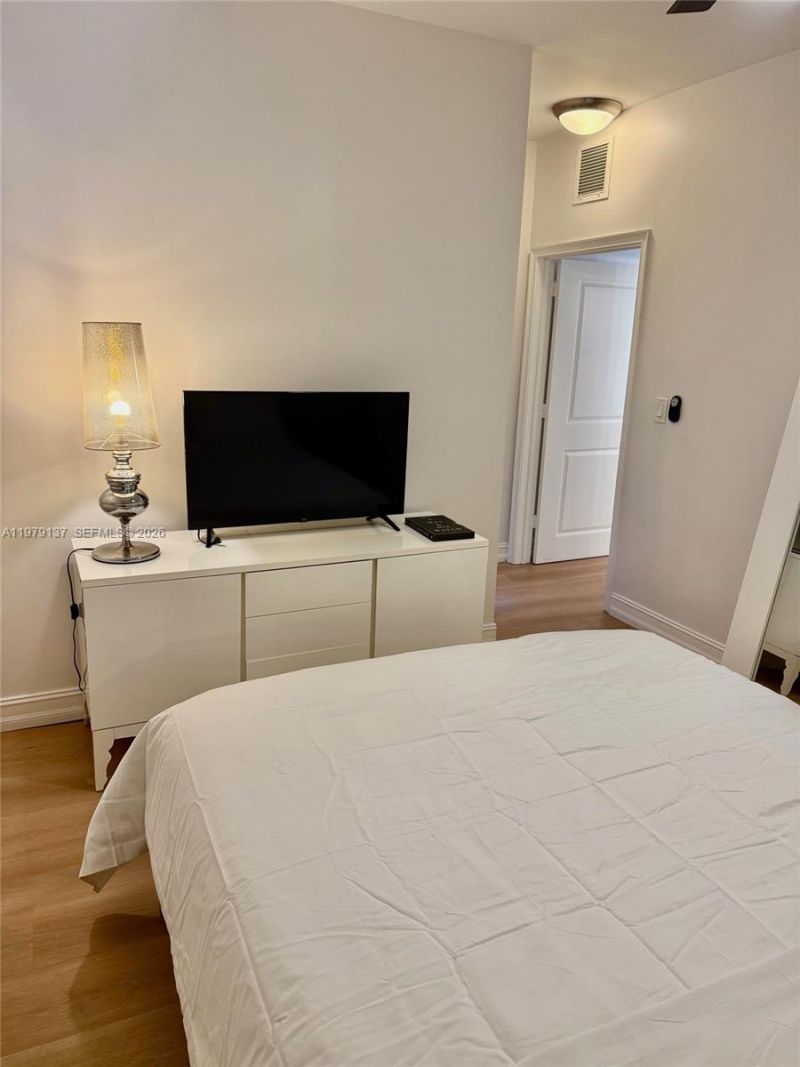 611 11th St, Unit 104, Miami Beach, FL 33139 Photo